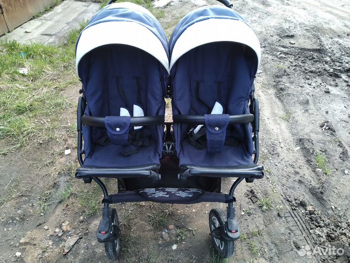 Коляска для двойни