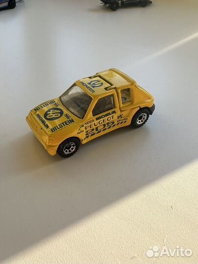Коллекционная машинка Matchbox Peugeot 205