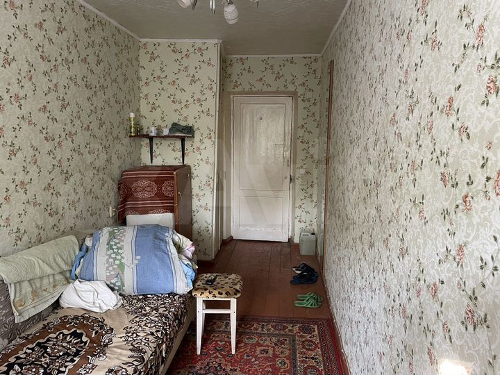 Комната 11 м² в 6-к., 2/5 эт.