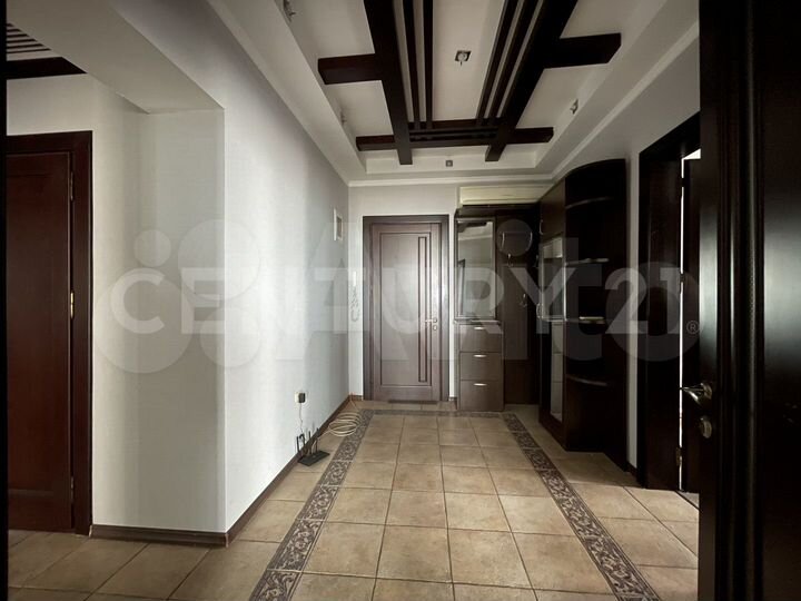 4-к. квартира, 120 м², 5/5 эт.