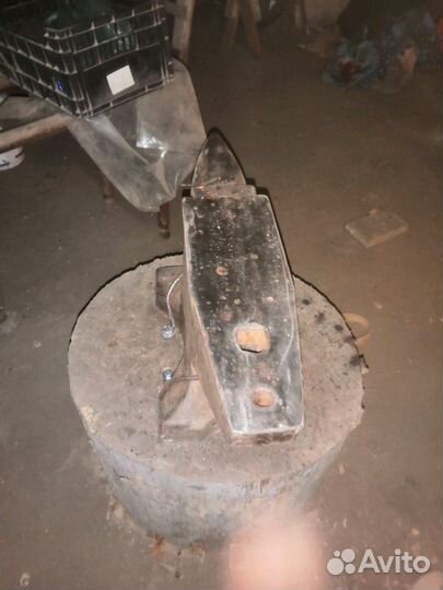 Наковальня советская 90 кг