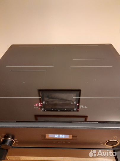 Индукционная варочная панель Hotpoint-Ariston