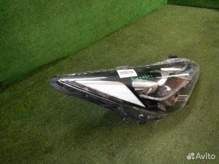 Фара правая Kia Stinger