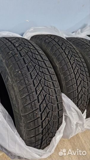 Goodyear UltraGrip Ice 2.25/65 R17