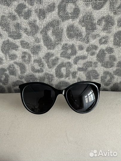 Солнцезащитные очки со стразами новые