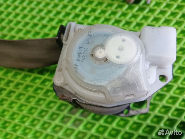 Ремни безопасноти на mazda MPV ll