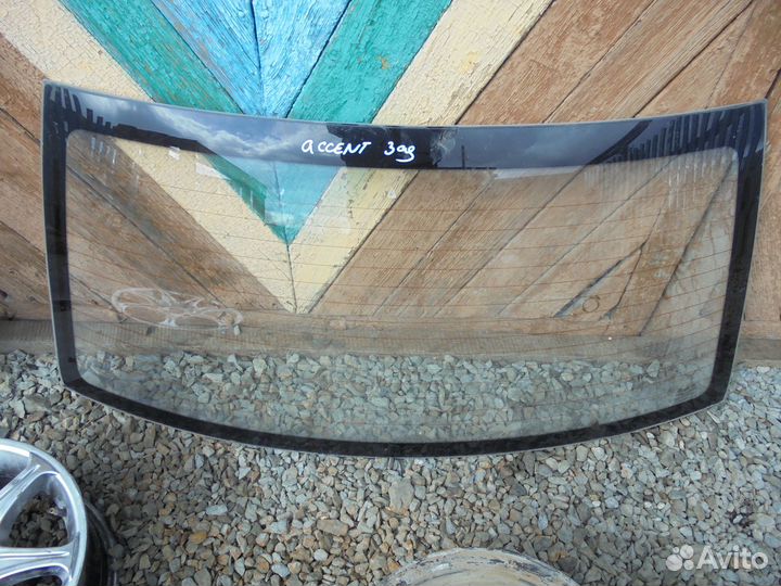 Стекло заднее для Hyundai Accent