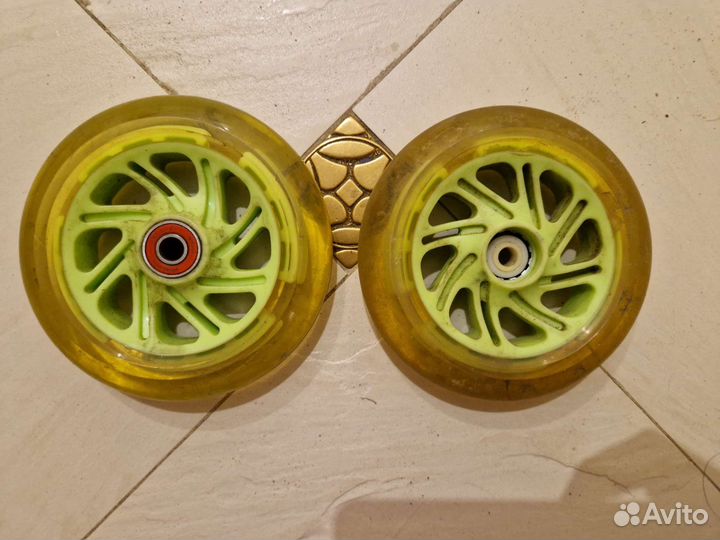 Колеса для трюкового самоката светящиеся в темноте