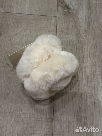 Женская шапка ушками