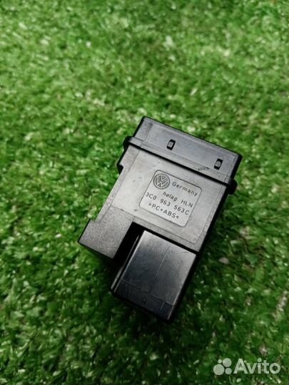 Кнопка обогрева сиденья задняя левая Volkswagen