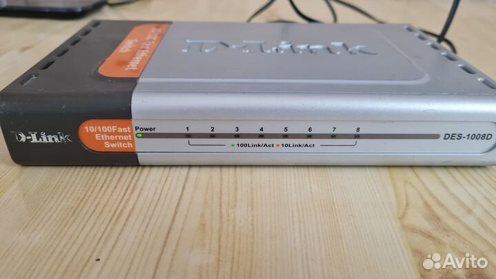Switch (Hub) D-Link 8 портов (DES-1008D)