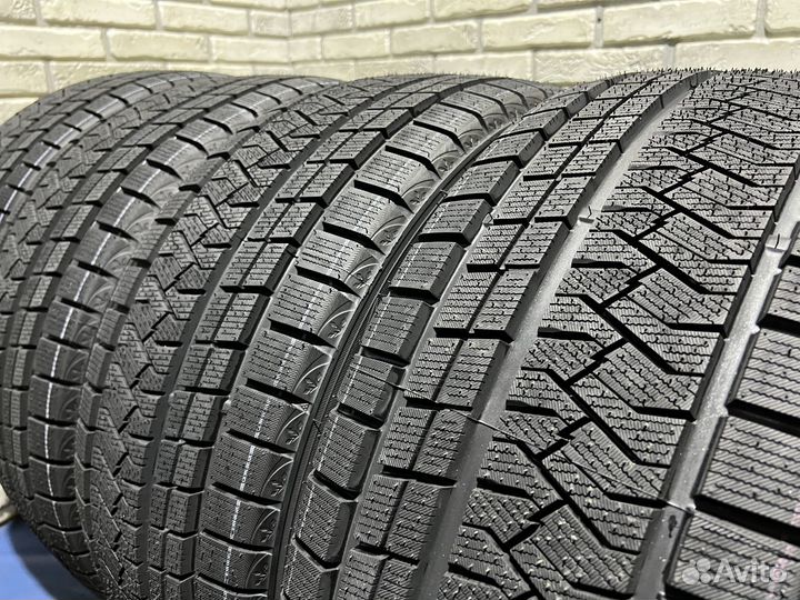 Triangle PL02 245/45 R19 100V