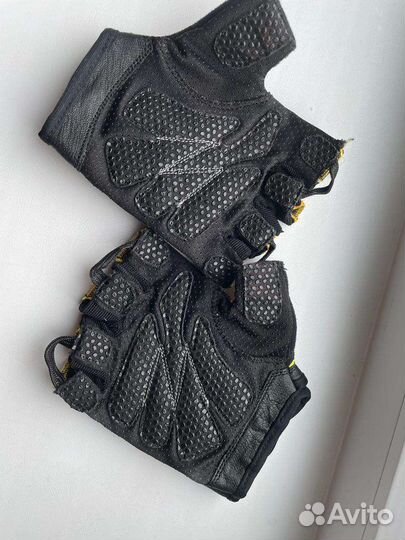 Спортивные перчатки Demix