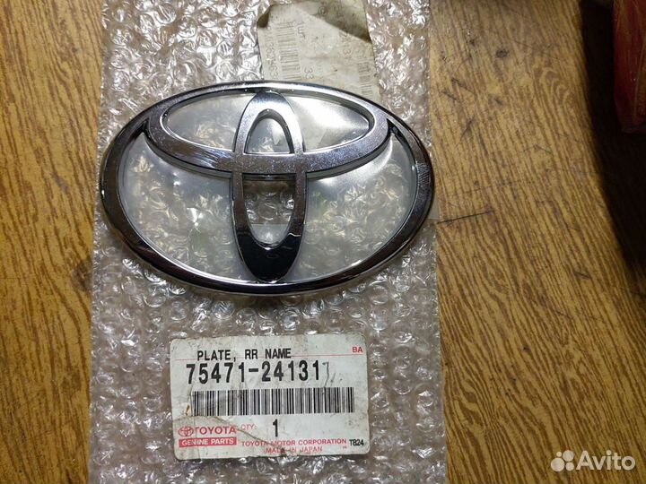 Значок toyota lend cruise 100