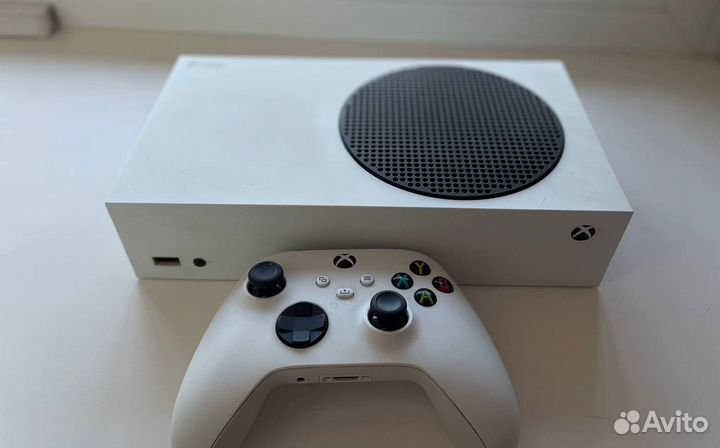 Игровая приставка Xbox series s