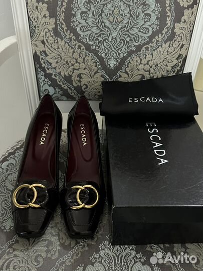 Туфли лаковые Escada