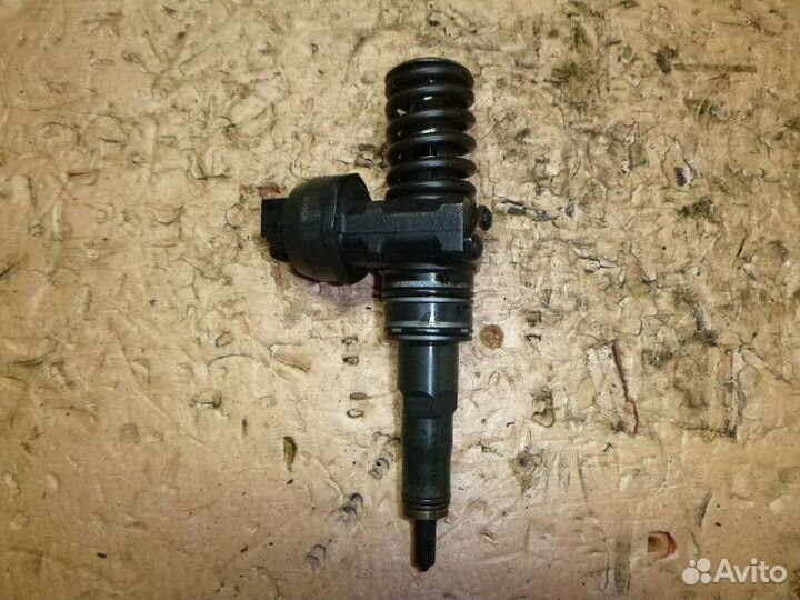 Форсунка топливная Volkswagen transporter T5 2003