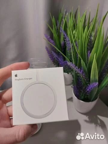 Беспроводное зарядное устройство на iPhone