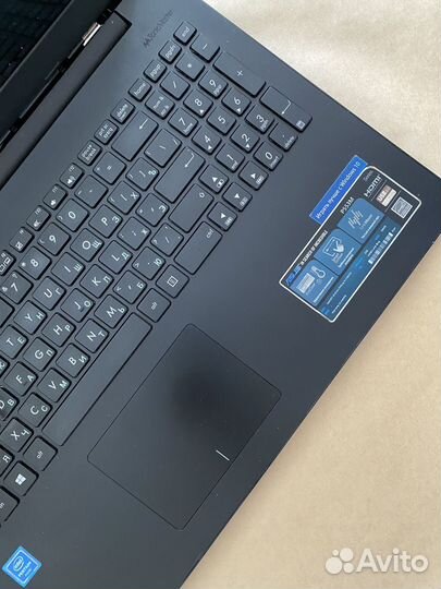 Ноутбук Asus P553M