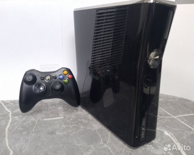 Игровая приставка Xbox 360 s