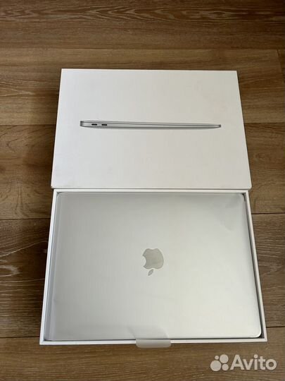 Apple MacBook Air Retina Silver