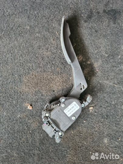 Педаль газа LADA Largus K4M 2016