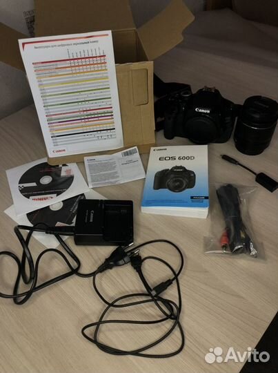 Зеркальный фотоаппарат Canon EOS 600D Kit EF-S 18