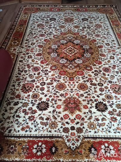 Ковер шерстяной