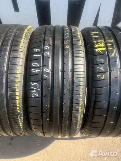 Dunlop SP Sport Maxx 050+ 275/35 R19 и 245/40 R19