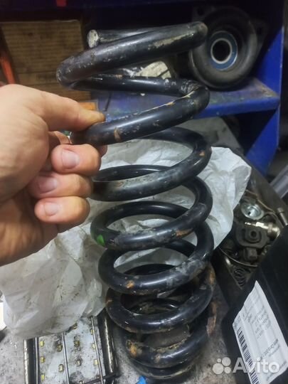 Пружина передняя Audi Q7