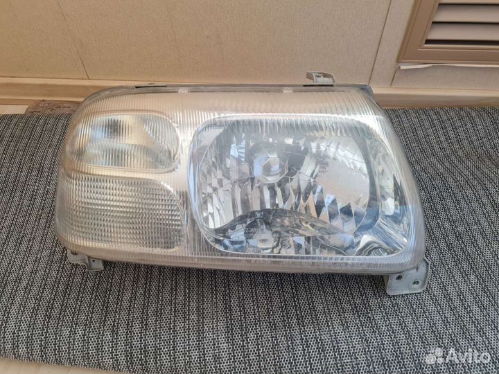 Фара Suzuki Grand Vitara 1998 2005