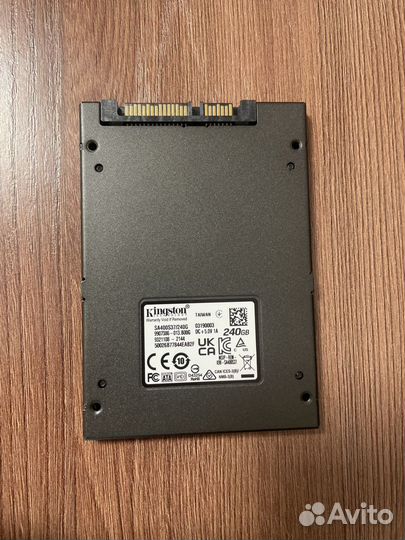 SSD SATA Kingston на 240 gb