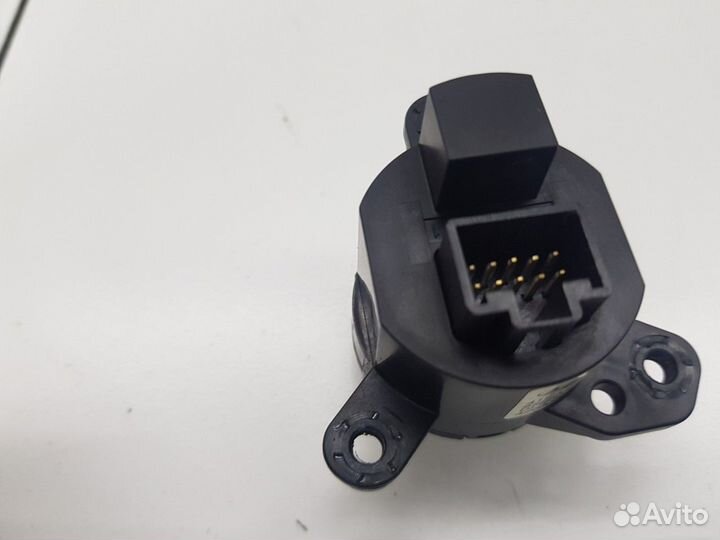 Кнопка запуска двигателя (Kia K5 III)