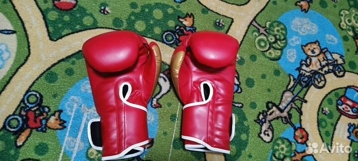 Боксерские перчатки 14 oz venum