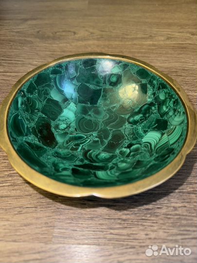 Блюдце из натурального малахита