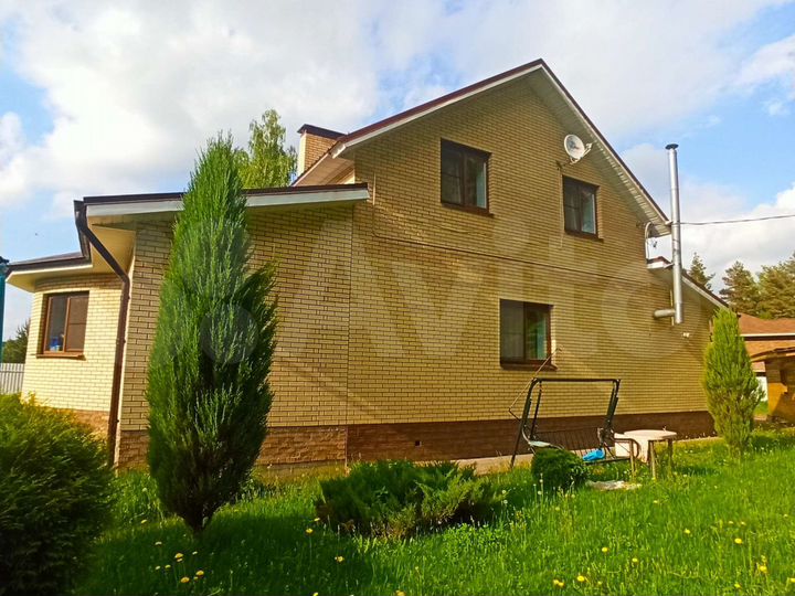 Коттедж 250 м² на участке 22 сот.