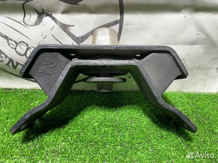 Подушка АКПП Toyota Land Cruiser Prado RZJ95