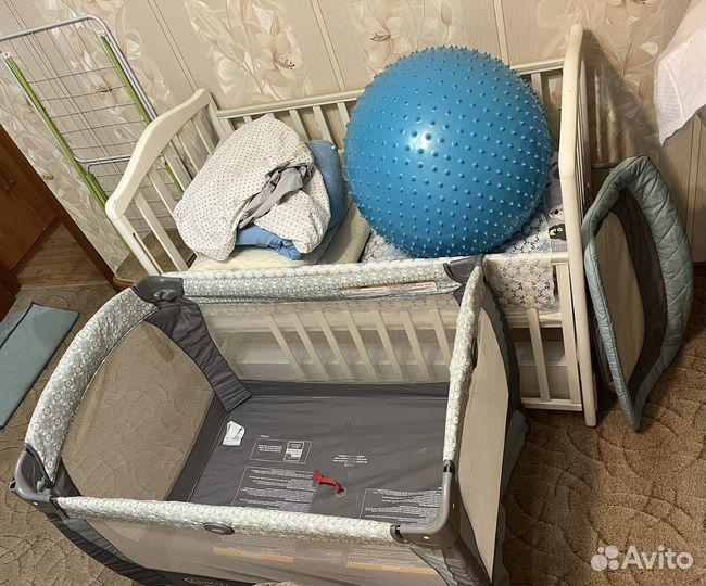 Манеж-кровать Graco Cuddlecove