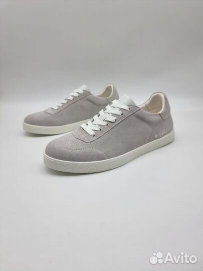 Свитер Givenchy