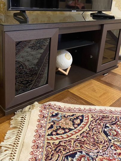 Тумба под телевизор