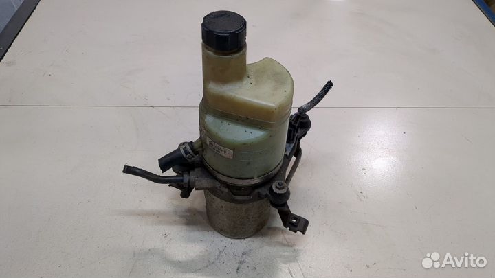 Насос усилителя руля Volvo V50