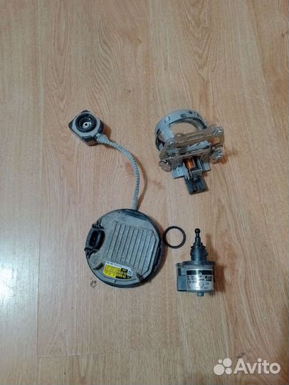 Блок розжига ксенона toyota land cruiser 200