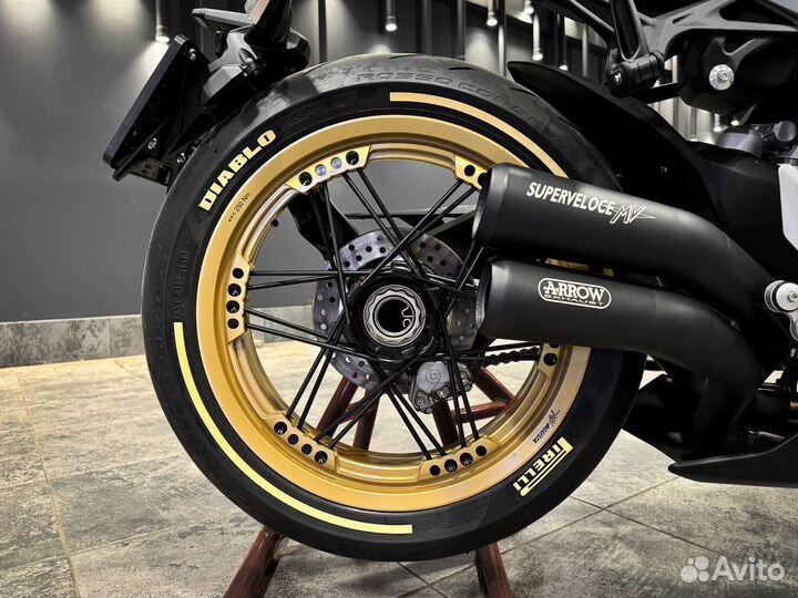 MV Agusta Superveloce S 800