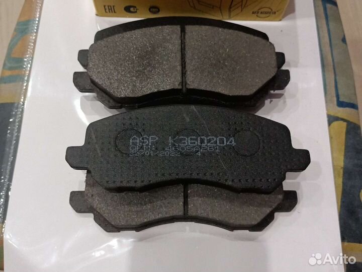 Тормозные колодки передние Митсубиси