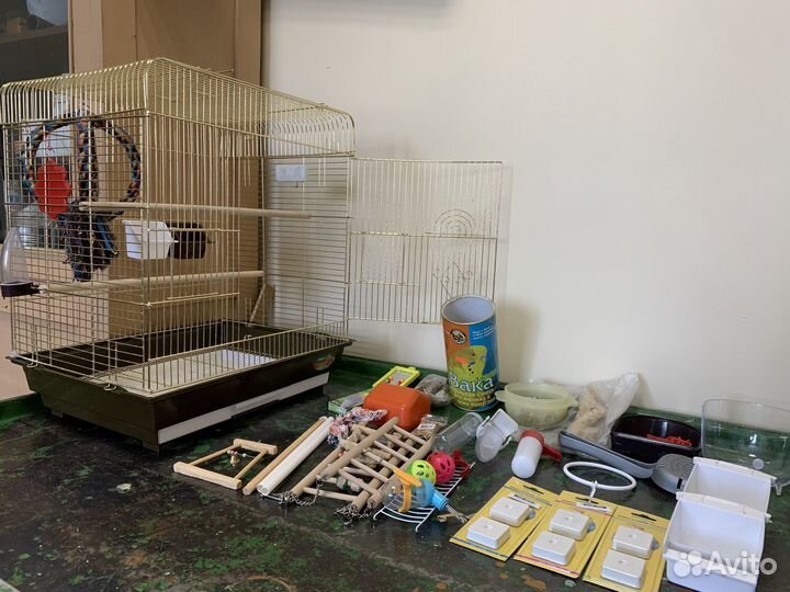 Большая клетка для птиц