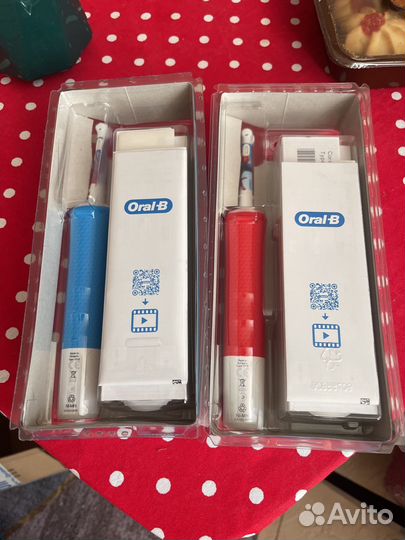 Электрическая зубная щеткаOral b Kids с 3-х лет