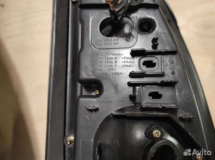 Комплект задних фонарей на Toyota Land Cruiser 100