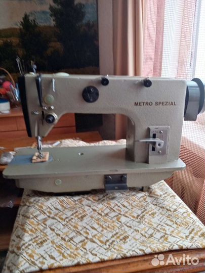 Швейная машина Metro Spezial