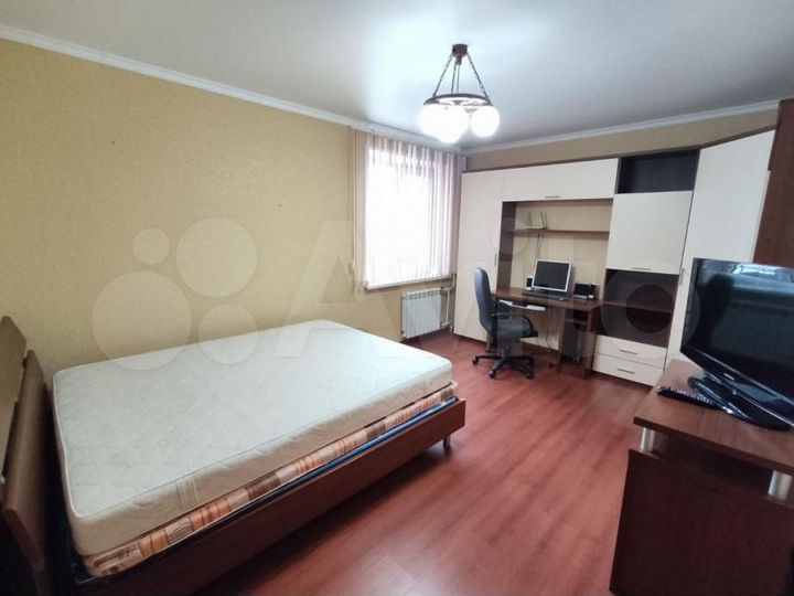 3-к. квартира, 97,6 м², 8/10 эт.