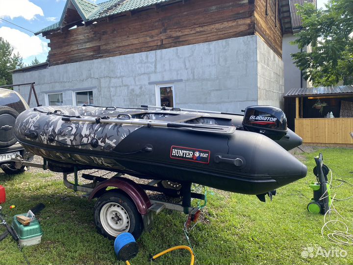 Продам моторную лодку хантер 380